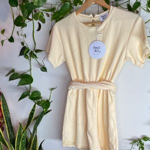 🌻 Princess Polly Yellow Romper